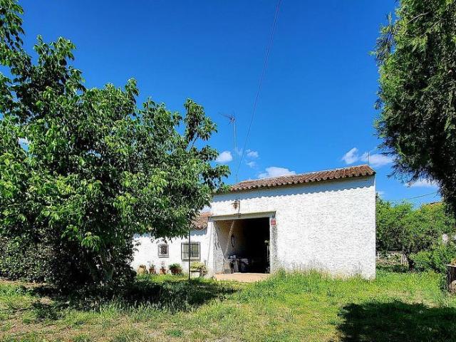 Chalet en venta en calle Partida Peixasommes, Lleida, de 100 m² por 225.000