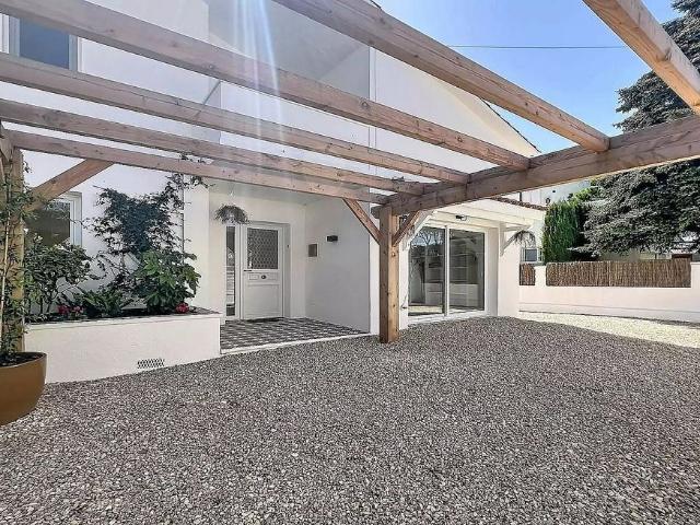 Chalet en venta en calle Pení, Castelló d´Empúries, de 150 m² 5 habitaciones por 595.000