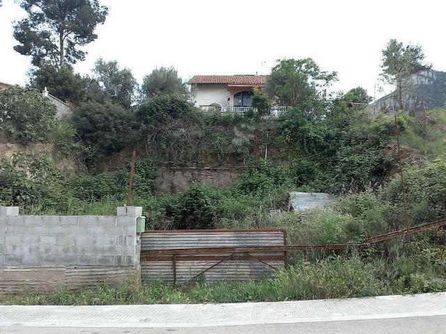Chalet en venta en calle Pi, Monistrol de Montserrat, de 784 m² 4 habitaciones por 208.000
