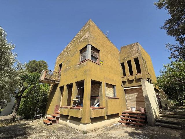 Chalet en venta en calle Pla del, Valls, de 180 m² 5 habitaciones por 450.000
