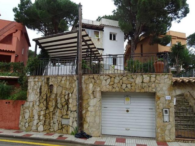 Chalet en venta en calle Puig del Molí, Castell Platja d´Aro, de 132 m² 1 habitación por 450.000