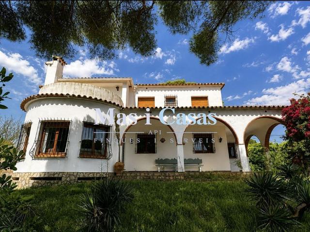 Chalet en venta en calle Puig Sec, Escala, L´, de 176 m² 5 habitaciones por 540.000