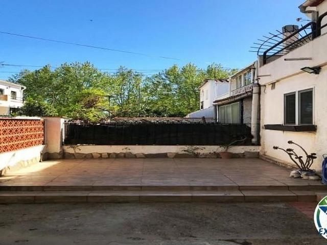 Chalet en venta en calle Puigmald, Castelló d´Empúries, de 47 m² 2 habitaciones por 180.000