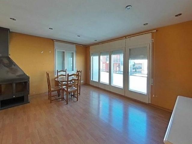Chalet en venta en calle Roure, Olot, de 180 m² 4 habitaciones por 249.000