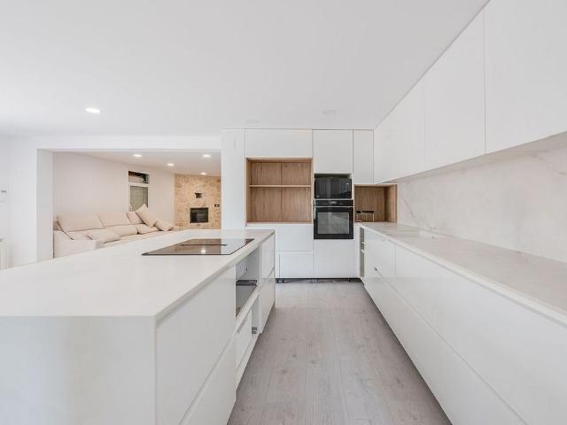 Chalet en venta en calle Roselles, Vacarisses, de 200 m² 3 habitaciones por 379.900