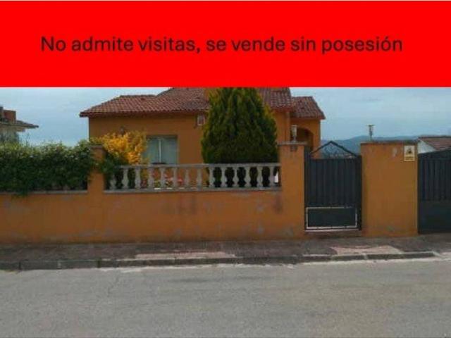 Chalet en venta en calle Riu Tordera, Maçanet de la Selva, de 176 m² 3 habitaciones por 177.000