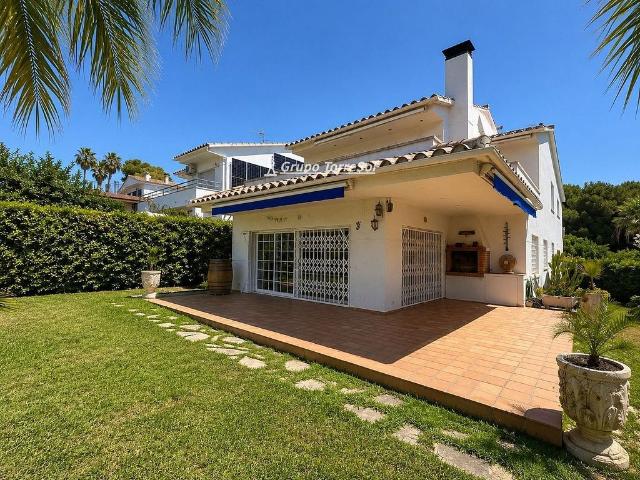 Chalet en venta en calle Terral de Dalt, Calafell, de 262 m² 5 habitaciones por 625.000