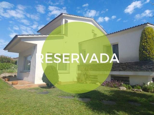 Chalet en venta en calle Terrassa, Cardedeu, de 174 m² 3 habitaciones por 465.000