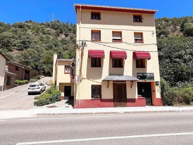 Chalet en venta en calle Unica  Baro, Soriguera, de 414 m² 7 habitaciones por 260.000