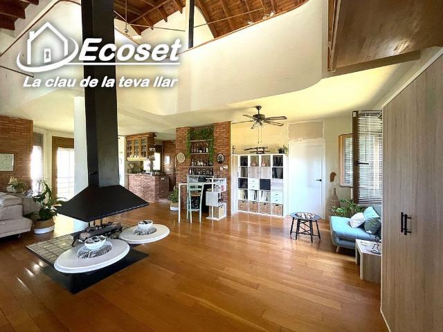 Chalet en venta en Vallirana, de 280 m² 4 habitaciones por 549.000