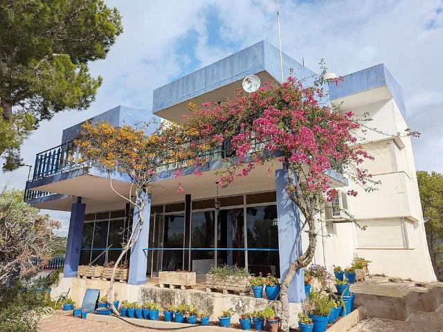 Chalet en venta en calle Vial, Alcanar, de 449 m² 5 habitaciones por 390.000