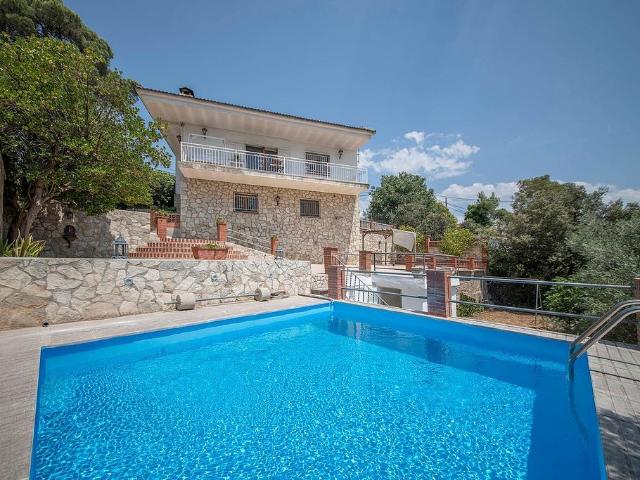 Chalet en venta en calle Vintitres, Mediona, de 187 m² 5 habitaciones por 285.000