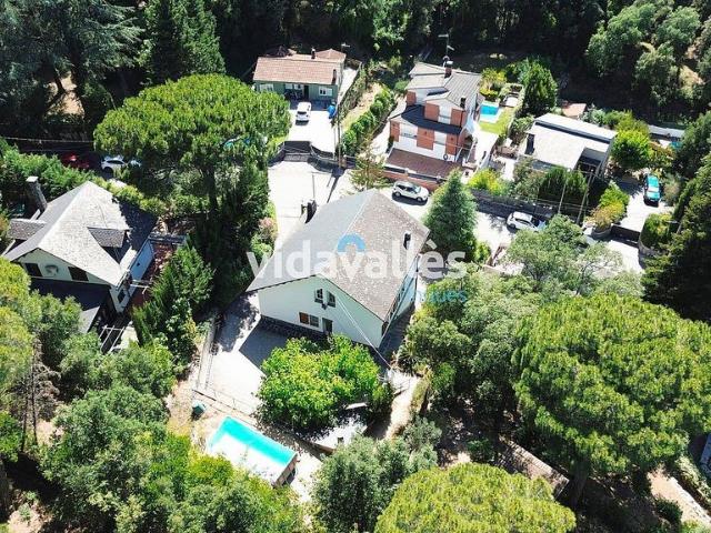 Chalet en venta en calle Xampinyó, Vallgorguina, de 183 m² 3 habitaciones por 319.000