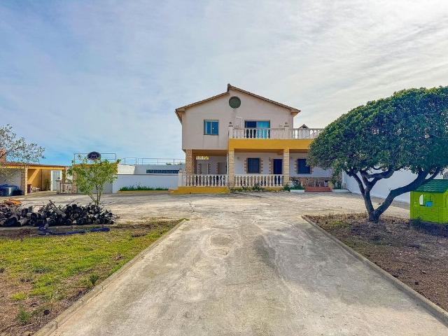 Chalet en venta en calle Zn Montanyens, Alcover, de 172 m² 4 habitaciones por 309.870