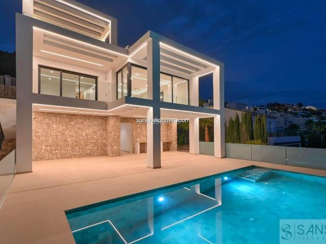 Chalet en venta en Calp, Benicolada Las Adelfas. CalpeVilla. Chalets.