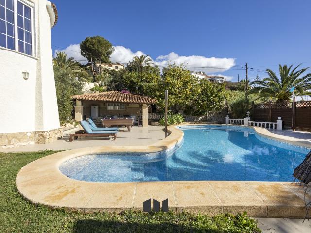 Chalet en venta en Calp, Canuta. Enter properties presenta este exclusivo Chalet con Impresionantes Vistas al Mar en Calpe Descubre esta espectacular villa de lujo. Chalets.
