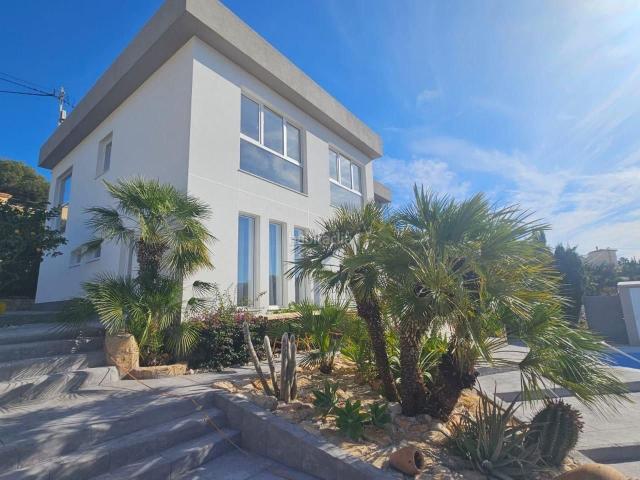 Chalet en venta en Calp, Carrió La Merced Los Pinos. La casa de sus sueños en Calpe. Chalets.