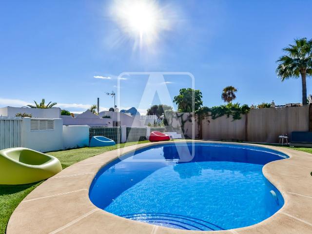 Chalet en venta en Calp, Cometa. Chalets.