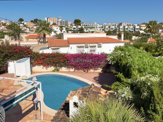 Chalet en venta en Calp, Marisol Park Ortembach Los Almendros. Chalets.