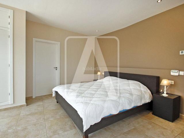 Chalet en venta en Calp, Marisol Park Ortembach Los Almendros. Chalets.