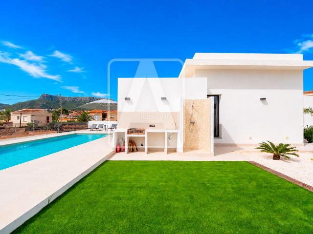 Chalet en venta en Calp, Marisol Park Ortembach Los Almendros. Chalets.