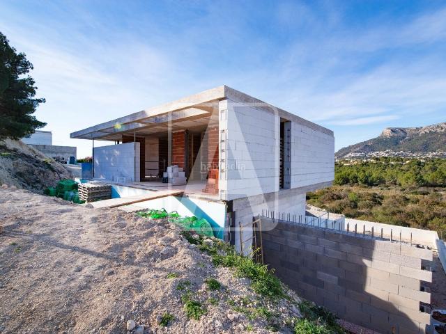Chalet en venta en Calp, Marisol Park Ortembach Los Almendros. Chalets.