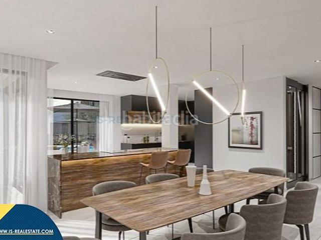 Chalet en venta en Calp, Oltamar Cucarres. Casas con piscina privada en construcción en Calpe, provincia de Alicante. 4 habitaciones 410 m² 1,5 kilómetros del mar. Chalets.