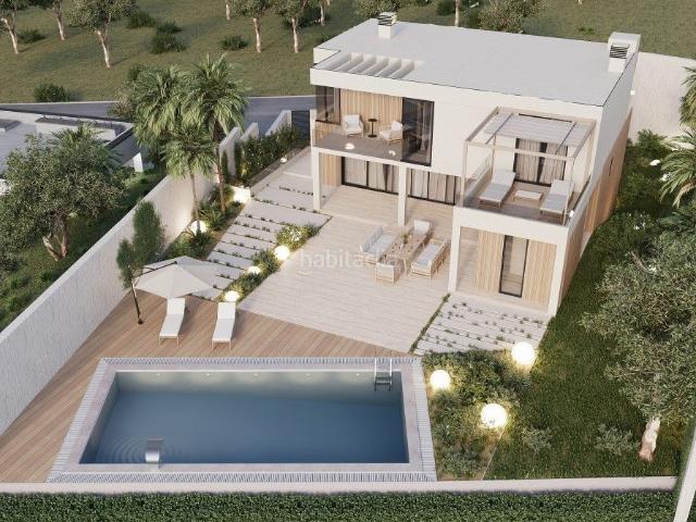 Chalet en venta en Calp, Pueblo. Villa Nueva en Calpe Elegancia y Espacio con Piscina Privada. Chalets.