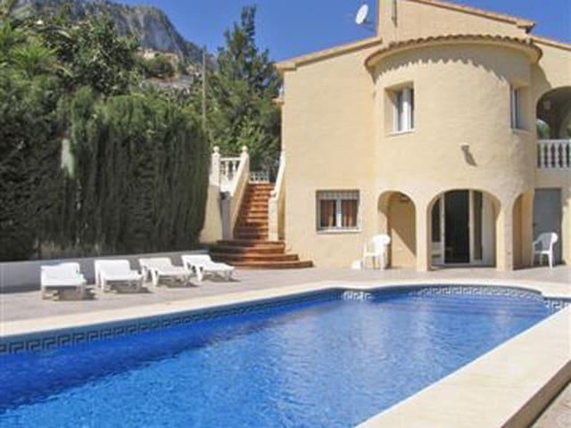 Chalet en venta en Calpe / Calp, Alicante Costa Blanca