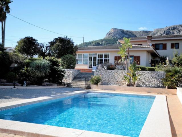 Chalet en venta en Calpe, Benicolada