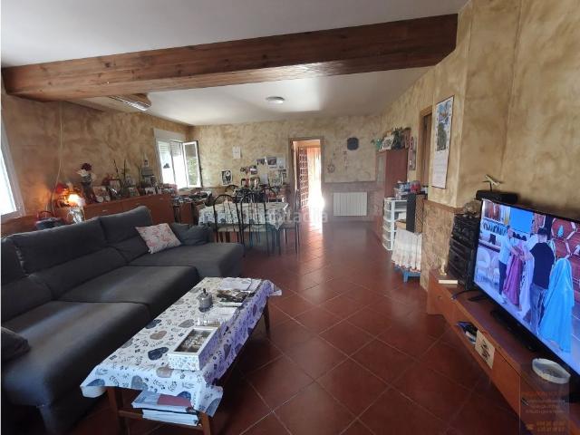 Chalet en venta en Calypo Fado. CHALET PARA ENTRAR A VIVIR EN AUTOVIA EXTREMADURA KM 39 CALYPO. Chalets Calypo.