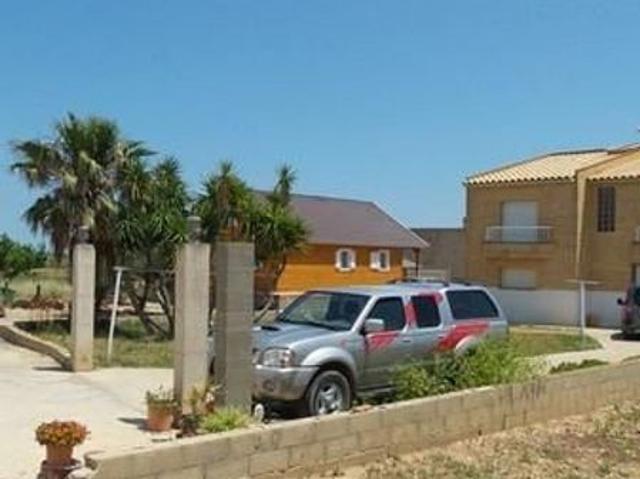 Chalet en venta en Camarles, de 250 m² 5 habitaciones por 143.000