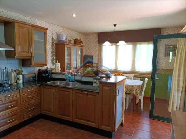 Chalet en venta en Cambre. Chalets.