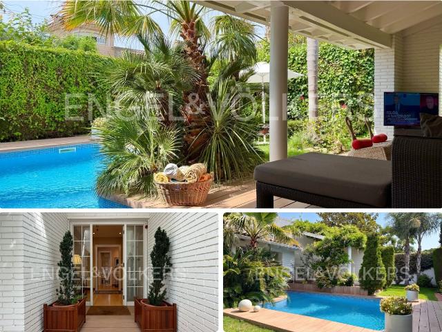 Chalet en venta en Cambrils, Els Tallats Mas Olivé Costa Dorada. Santuario de lujo exclusivo en el centro de Vilafortuny: un oasis de total privacidad, elegancia y confort. Chalets.