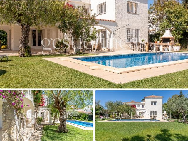 Chalet en venta en Cambrils, Mar Cambrils Costa Dorada. Chalets.