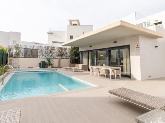 Chalet en venta en Campoamor, Alicante Costa Blanca