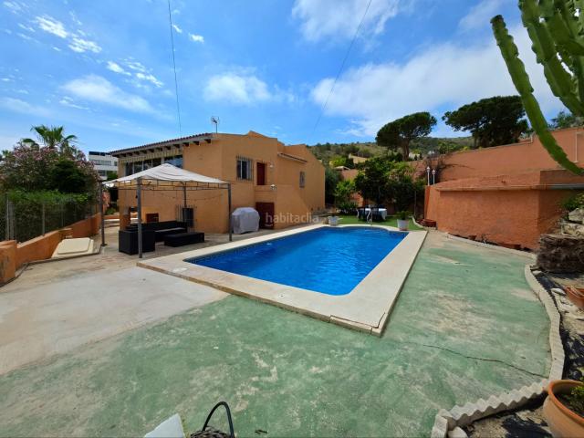 Chalet en venta en Campello el, Pueblo Acantilado Lanuza. CHALET INDEPENDIENTE CON PISCINA. Chalets Campello.