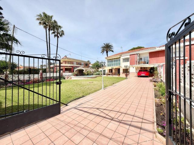 Chalet en venta en Campello el, Pueblo Español Coveta Fumá. Chalet en El Amerador. Chalets Campello.