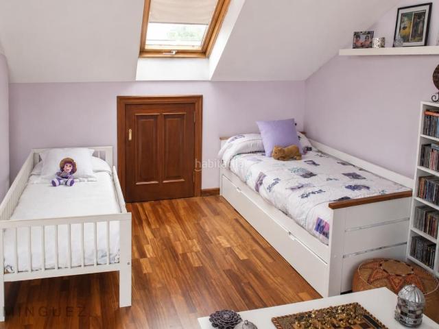 Casa adosada en venta en Cangas, Darbo. Casas adosadas.