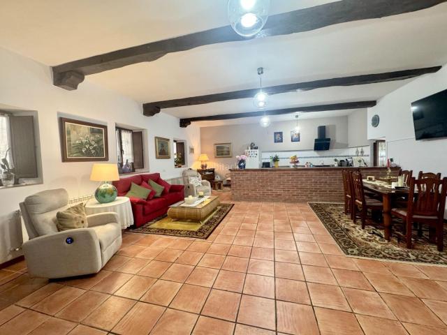 Chalet en venta en Cangas de Onís. CASA RURAL ASTURIANA JUNTO AL RIO. Chalets Cangas de.