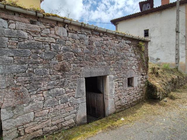 Chalet en venta en Candamo. VENTA DE CASA RURAL CON FINCA Y CUADRA A REHABILITAR EN CANDAMO, ASTURIAS. A 20 KM DEL MAR. Chalets.