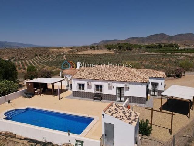 Chalet en venta en Cantoria, Almería