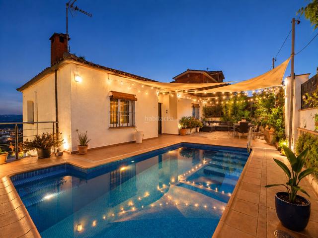 Chalet en venta en Canyelles. Chalets.