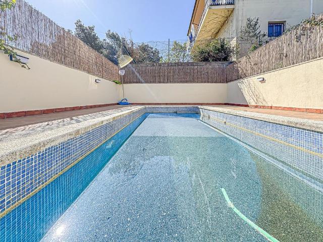Chalet en venta en Canyelles, de 160 m² 3 habitaciones por 444.520