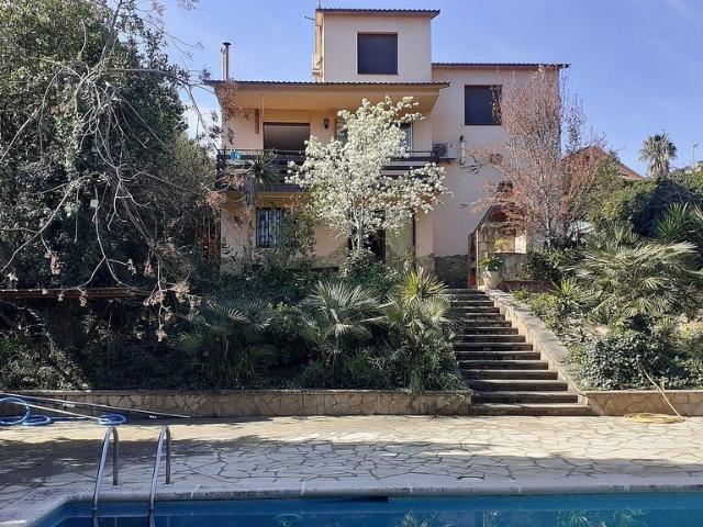 Chalet en venta en Canyelles, de 205 m² 4 habitaciones por 423.000
