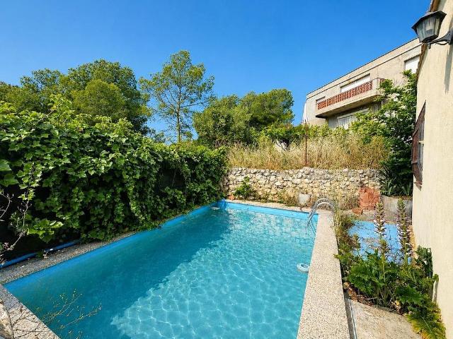 Chalet en venta en Canyelles, de 238 m² 4 habitaciones por 230.000