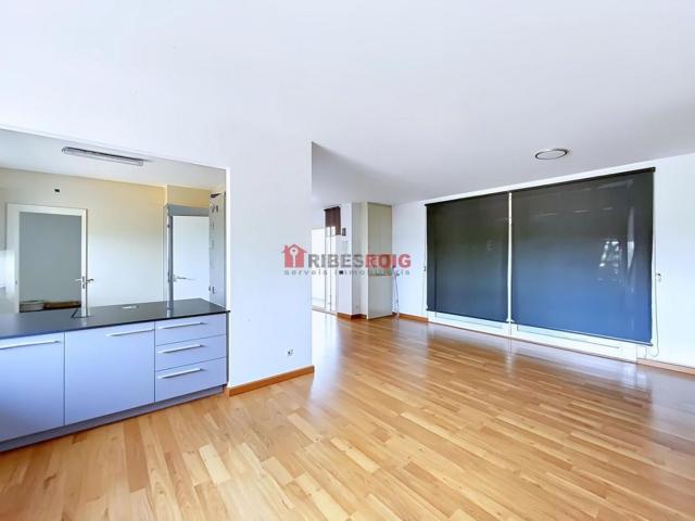 Chalet en venta en Canyelles. Gran casa independiente. Chalets.