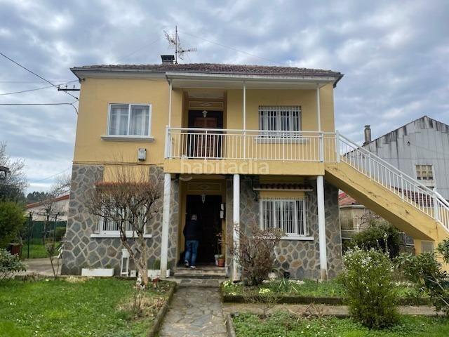 Chalet en venta en Carballiño O. CASA CON TERRENO EN CARBALLIÑO. Chalets Carballiño.