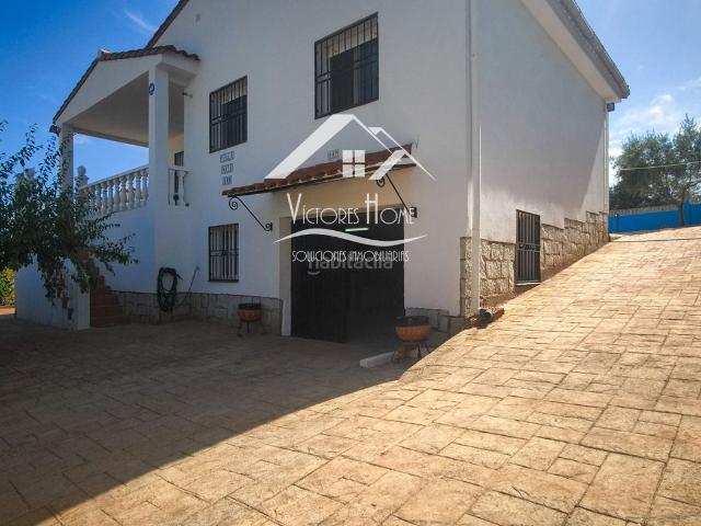 Chalet en venta en Cardiel de los Montes. Chalet con piscina junto al río Alberche. Chalets Cardiel de los.