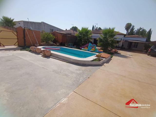Chalet en venta en Carlota La. Vive rodeado de naturaleza en este magnífico chalet de una sola planta en Aldea Quintana!. Chalets Carlota.